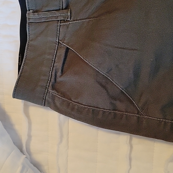 Democracy "Ab"solution capris. - Picture 4 of 6